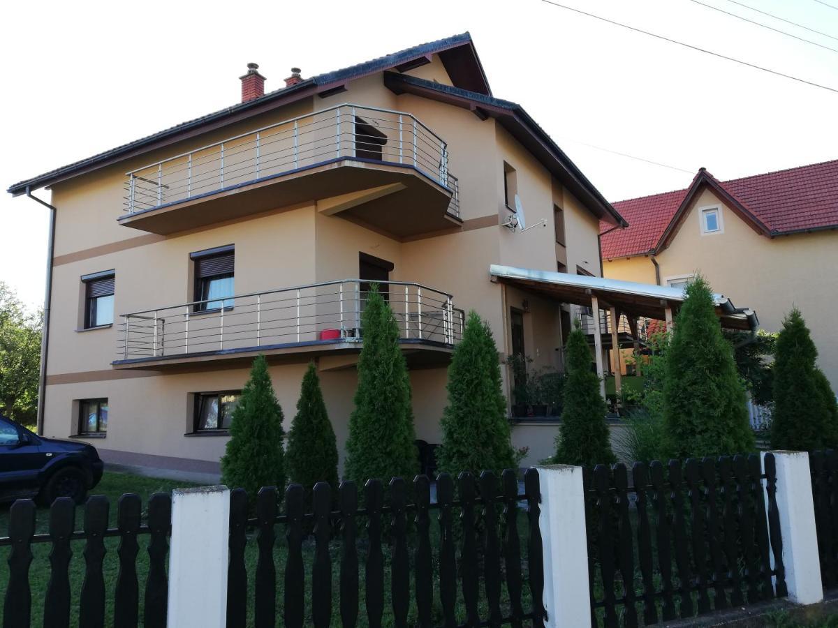 Apartmani Tvins Soko Banja Esterno foto