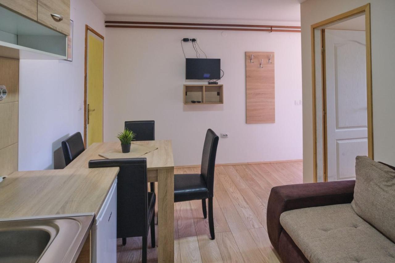 Apartmani Tvins Soko Banja Esterno foto